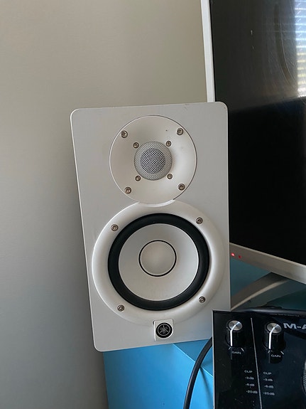 Yamaha HS5W kaiutin