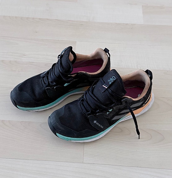 Adidas Gore-Tex kengät, 40