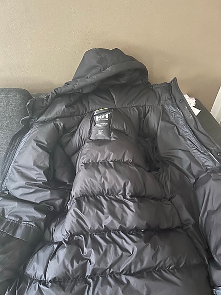 Helly Hansen talvitakki S musta