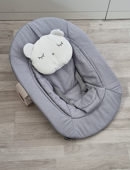 Hauck Alpha Newborn istuin syöttötuoliin