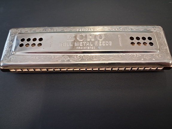 Hohner Echo 56/96 tremoloharmonikka