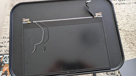 Lenovo legion 7 näyttöpaneeli