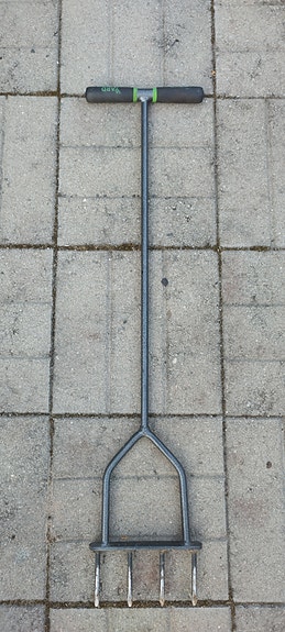 Yard Butler Spike Aerator