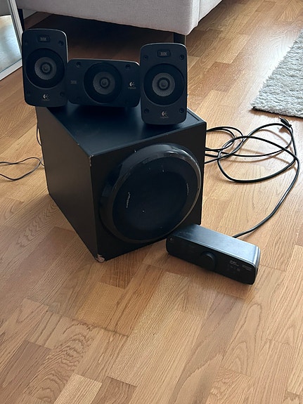 Logitech 2.1 kaiutinsetti subwooferilla