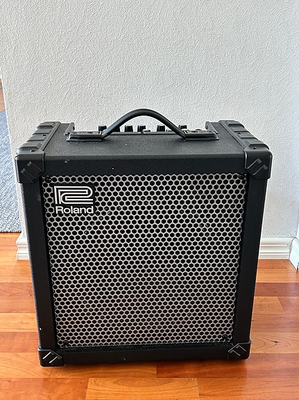 Roland Cube-60 kitaravahvistin