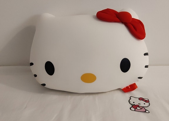 Uusi Hello Kitty koristetyyny