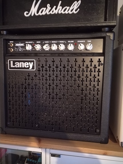 Laney Tony Iommi putkivahvistin