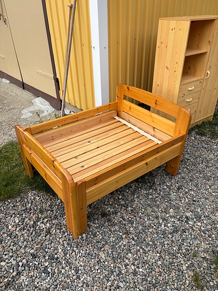 Puinen jatketta sänky