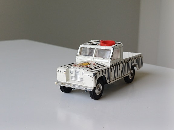 Land Rover 109 W.B. Corgi Toys