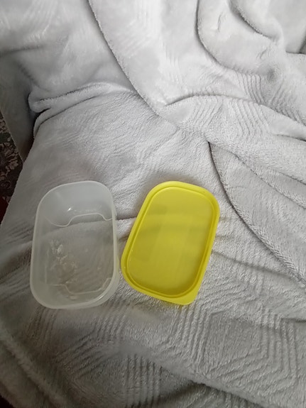 Tupperwaren pieni purkki