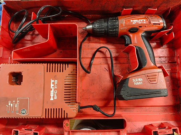 Hilti SF 121-A Akkuporakone / Ruuvinväännin
