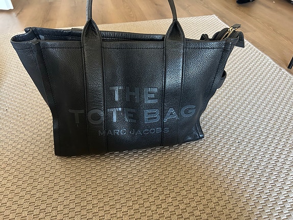 Marc Jacobs The Tote Bag nahkalaukku musta naiset