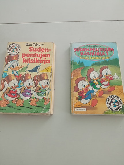 Aku Ankka Sudenpentujen käsikirja -kirjat 2 kpl