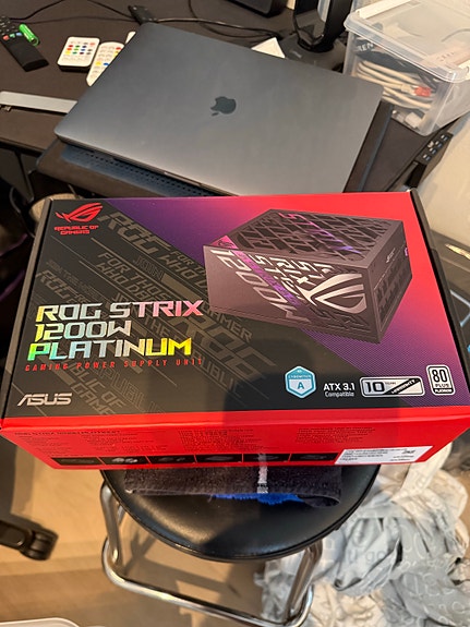 Asus ROG Strix 1200W Platinum ATX virtalähde