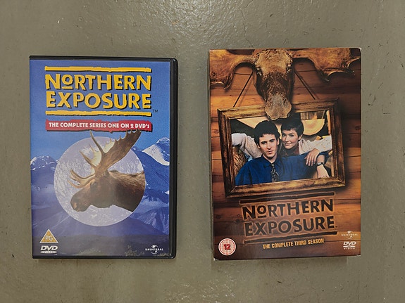 Villi Pohjola/ Northern Exposure Tuotantokaudet 1 & 3