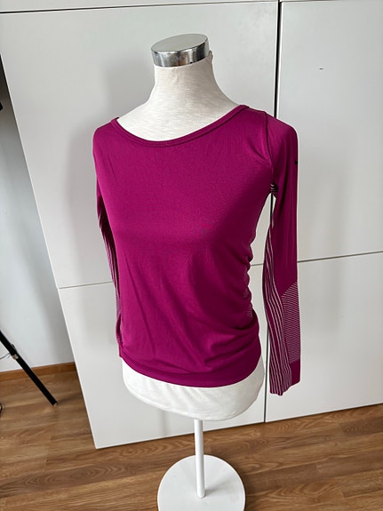 Nike pitkähihainen treenipaita S fuksia