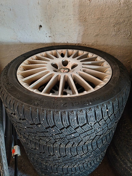 Alfa 159 alkuperäisvanteet vanhoilla nastarenkailla