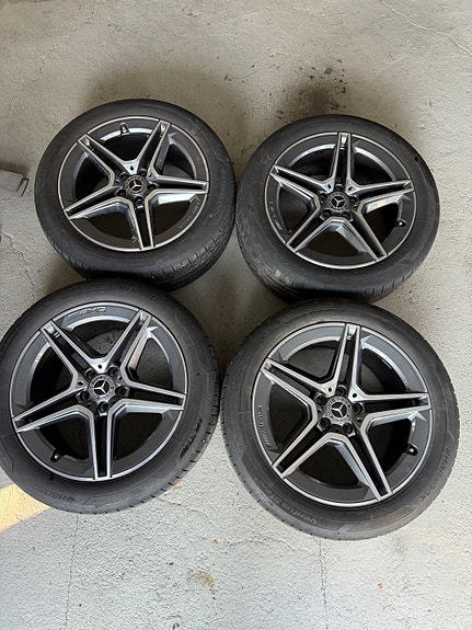 Mercedes AMG vanteet ja renkaat