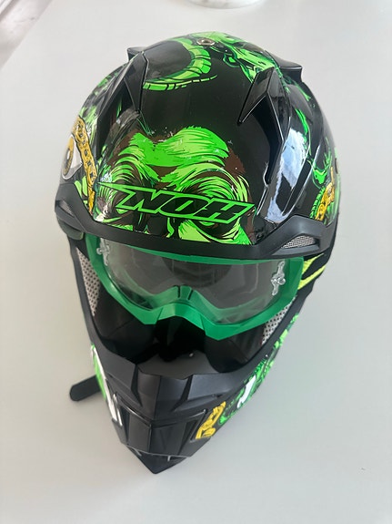 NOX W-TEC Inferno crossikypärä M musta-vihreä VARATTU