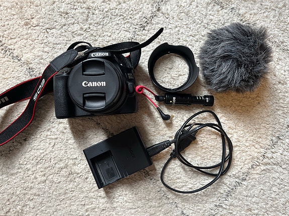 Canon järjestelmäkamera 18–55mm objektiivi lla