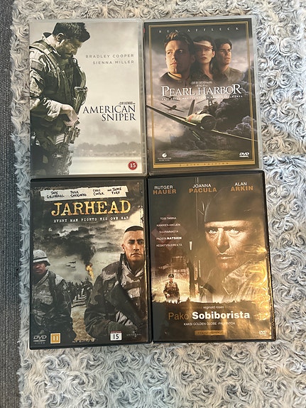 Sotaelokuvien DVD-paketti