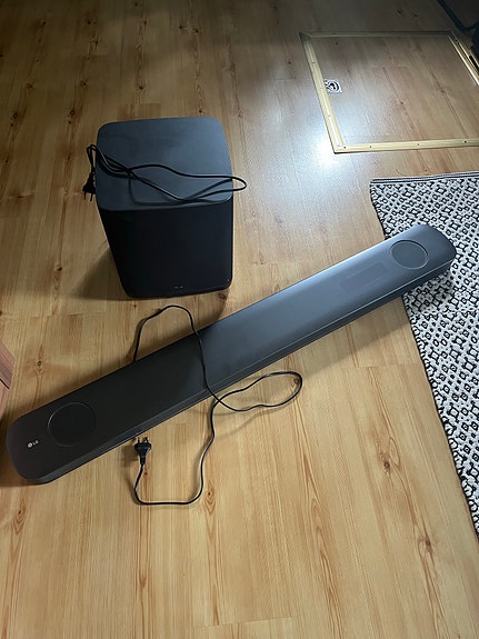 LG soundbar ja subwoofer musta