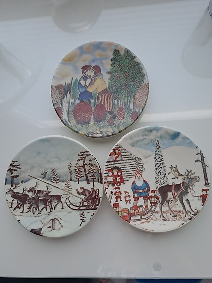 Arabian seinälautaset