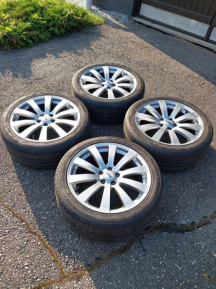 Advanti Racing Shine 18" 5x108 225/45-18 kesärenkailla