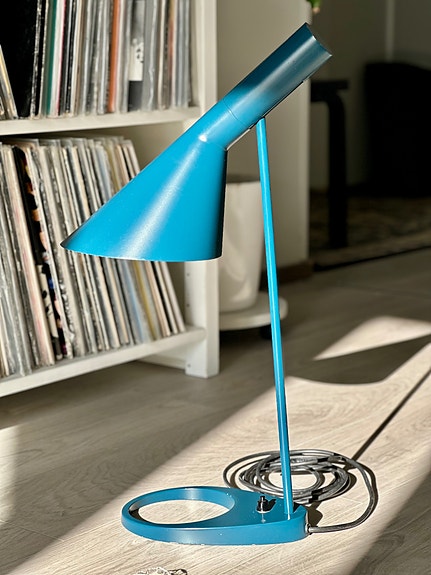 Louis Poulsen AJ Table Lamp petrooli (2010)