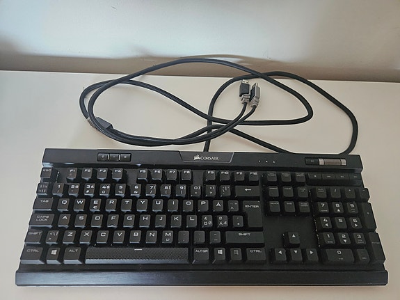 Corsair K70 RGB MK.2.