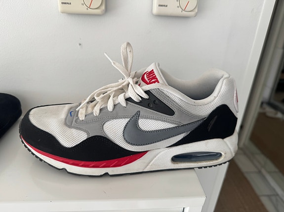 Nike Air Max lenkkarit koko 46 valko-harmaa