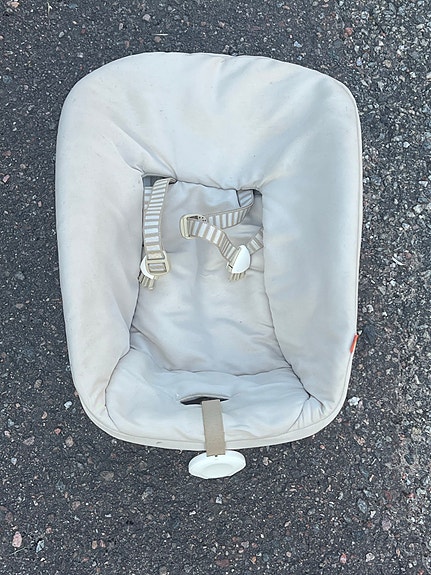 Stokke Tripp Trapp Newborn Set syöttötuolin vauvaistuin vaaleanharmaa