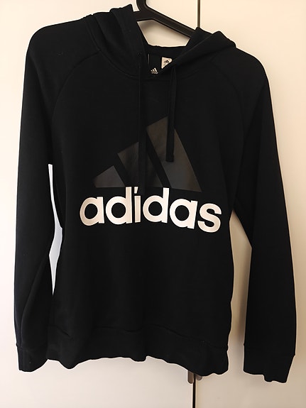 Adidaksen huppari