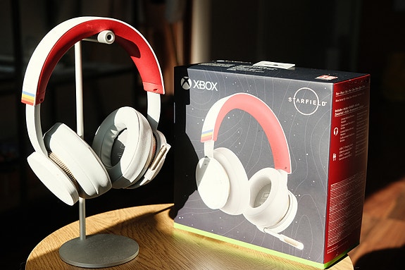 (Used) Xbox Wireless Official Headset - Starfield - Limited Edition