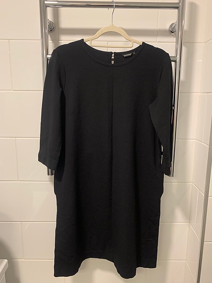 Marimekko mekko M musta