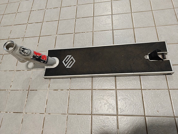 Scootin dekki