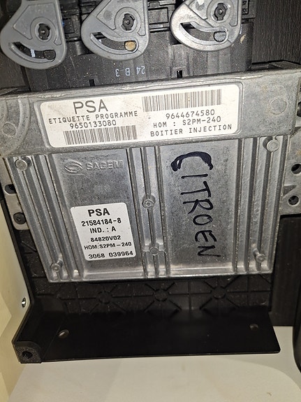 Citroen C5 1,8L bensa -03vm:n ECU