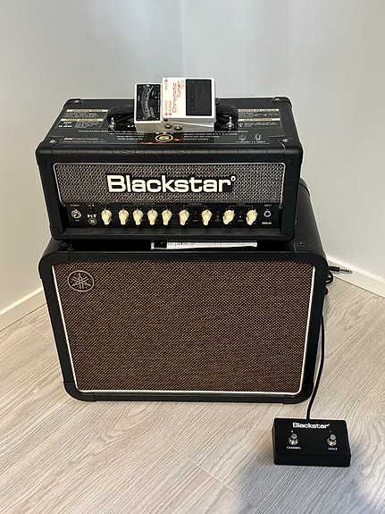 Blackstar HT-5 mk.2 kitaravahvistin + Yamaha THRC112 kaappi + Boss TU-3 viritin