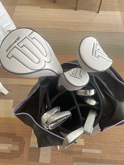 Wilson golfmailasetti ja bägi