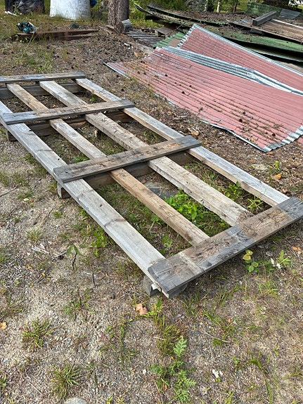 Puinen lava
