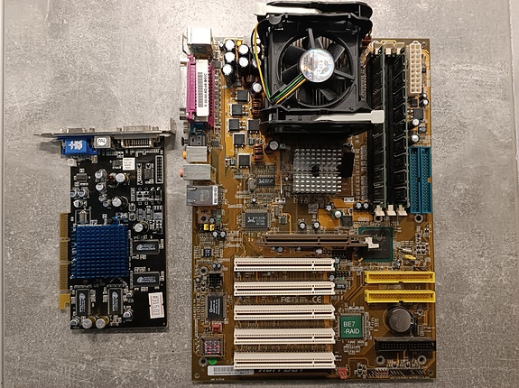 Abit BE7-RAID ja Radeon 9000 AGP