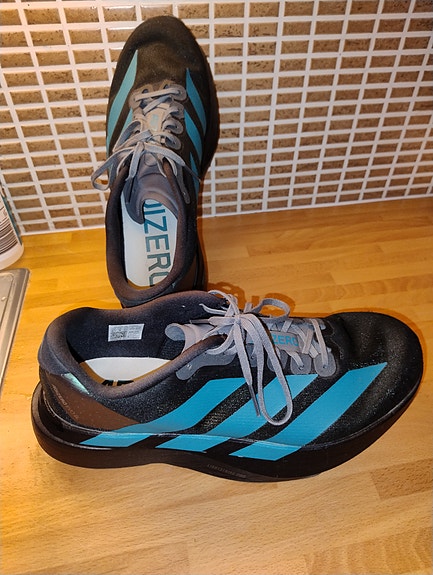 Adidas Adizero juoksukengät koko 43 musta–turkoosi