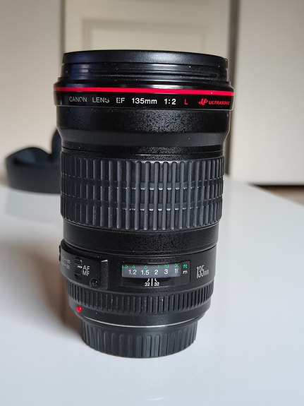 Canon EF 135mm f/2 L USM objektiivi