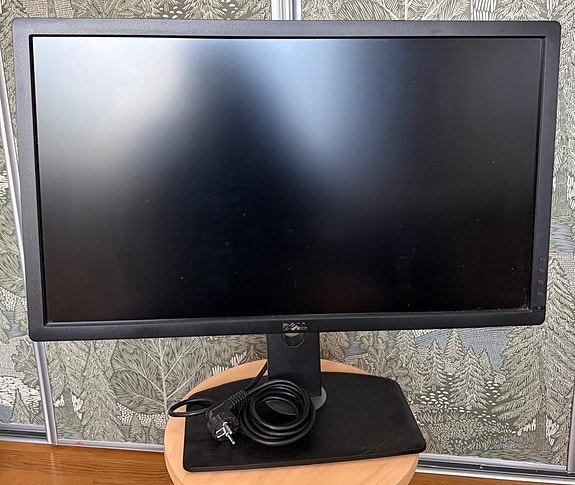 Dell UltraSharp U2713HM IPS-näyttö