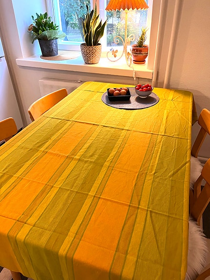 No nyt on vintagea! 70-luvun pöytäliina/verho 1,8m