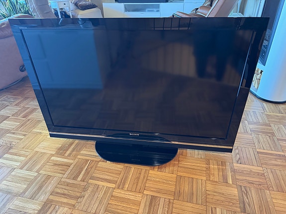 Sony 46" LCD-televisio musta