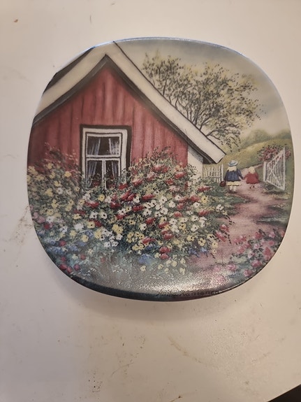 Arabia Kotiseudun kevät seinälautanen