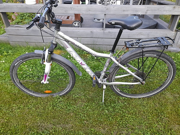 Polkupyörä UNIVEGA Alpina HT-5200 26" renkaat
