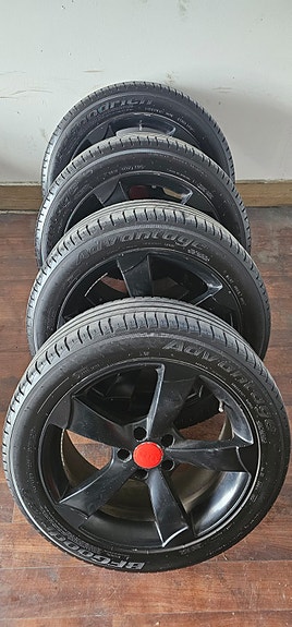 Audin hienot 18" vanteet kesärenkailla