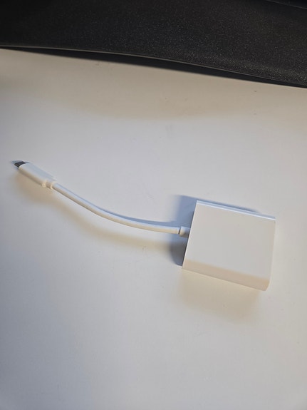 USB-C → HDMI -näyttöadapteri / videomuunnin